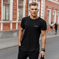 T-shirt - Embroidered